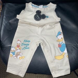 NWT Disney Donald Duck overalls light weight perfect for summer size 12-18 m